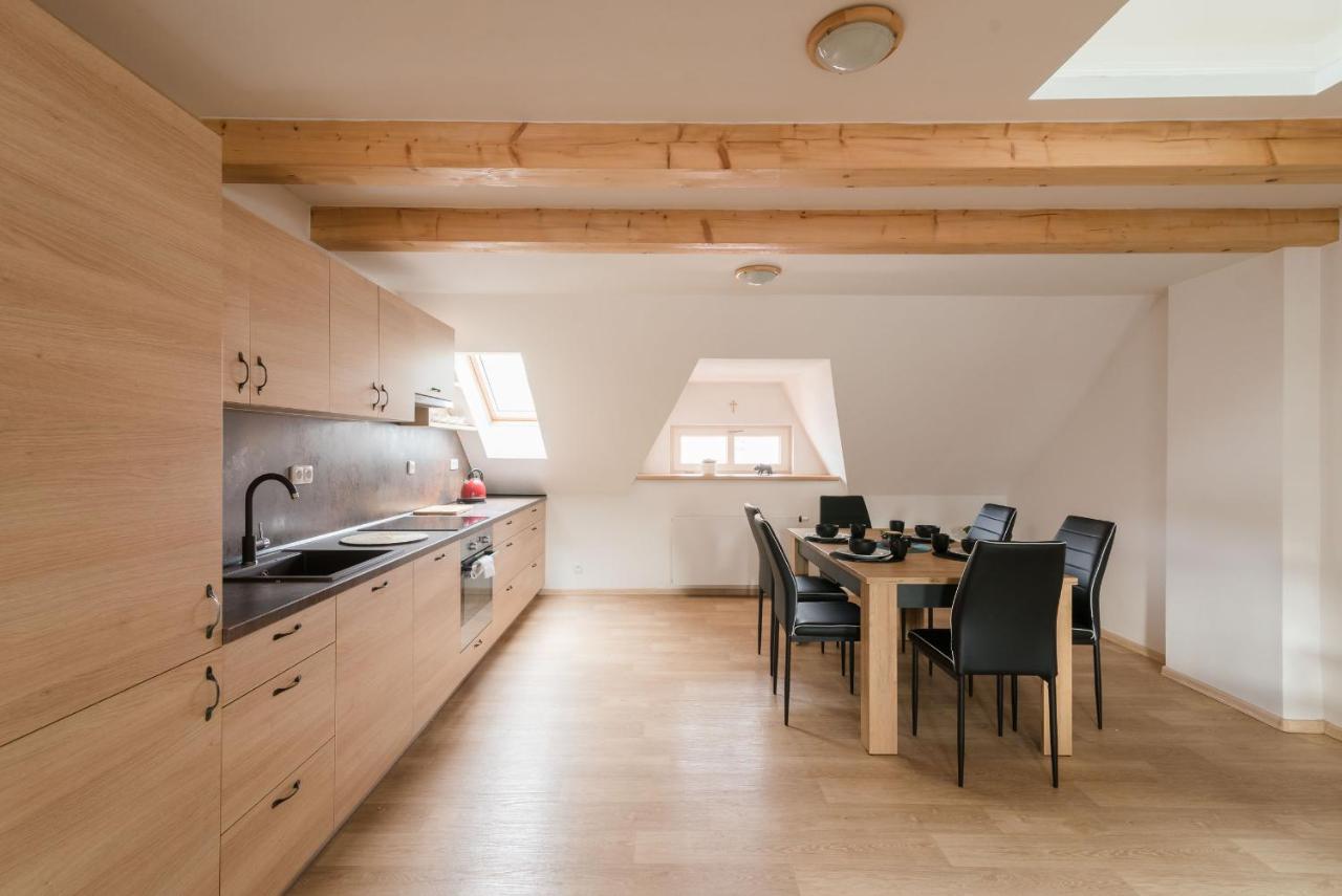 Ayni Apartman Semily Ngoại thất bức ảnh