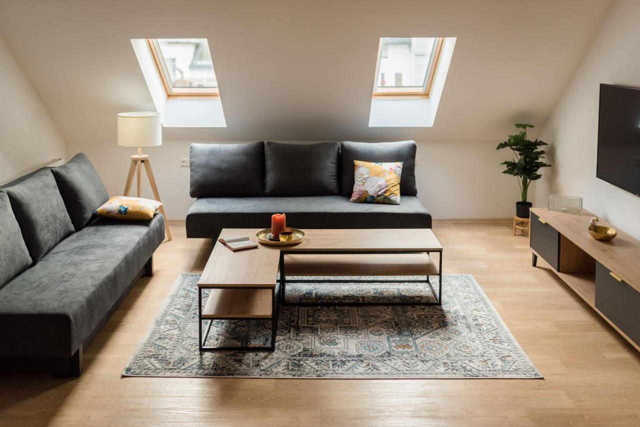 Ayni Apartman Semily Ngoại thất bức ảnh